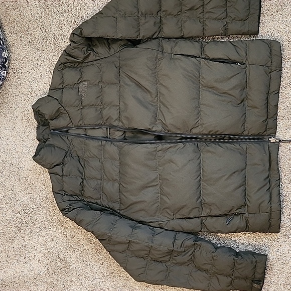 North Face Puffer Jacket only - Picture 2 of 4